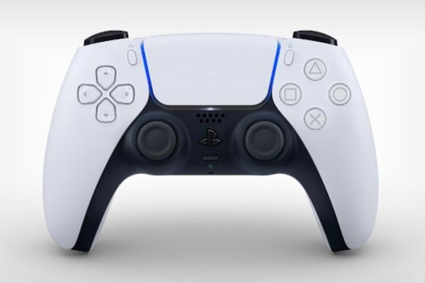 PlayStation 5: una nuova funzione per ridurre i consumi mentre i controller sono in ricarica