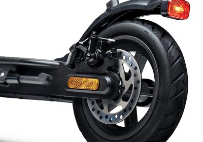 Questo monopattino elettrico Nilox S1 E-Scooter con motore da 350 W costa solo 235€ su Amazon