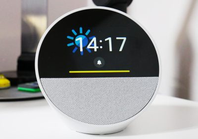 Recensione Amazon Echo Spot 2024: la sveglia intelligente si fa ancora più bella