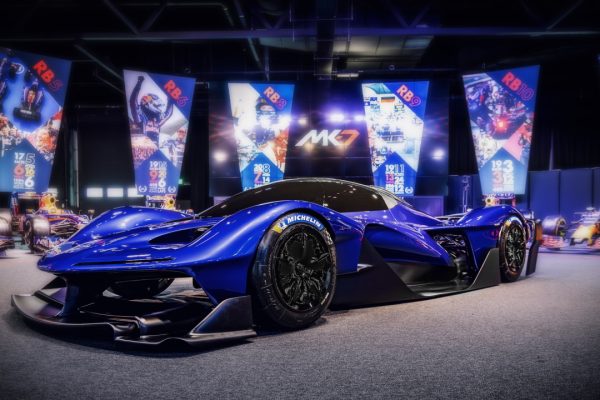 Red Bull ha svelato la tanto attesa hypercar RB17, progettata da Adrian Newey