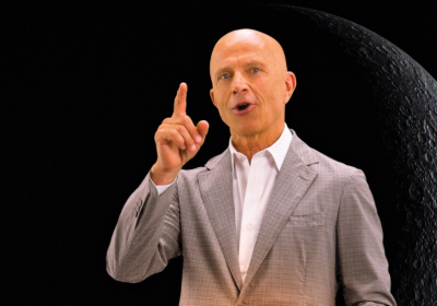 Giorgio Mastrota ora si è messo a vendere la Luna