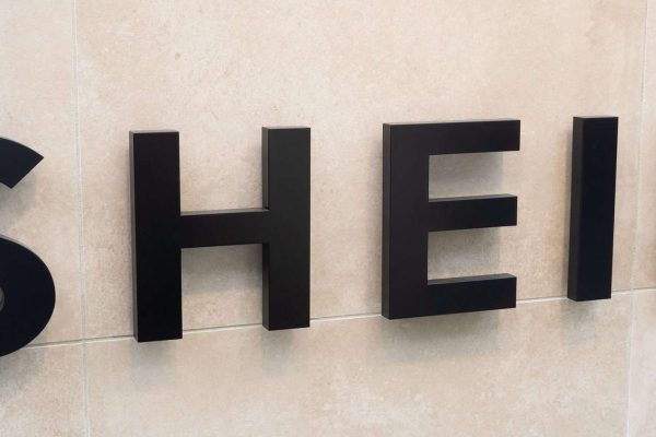 Temu e Shein dovranno pagare più dazi doganali