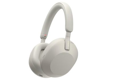 Sony WH-1000XM5: le cuffie più desiderate sono ancora più scontate, minimo storico a 229€, -45% sul listino!
