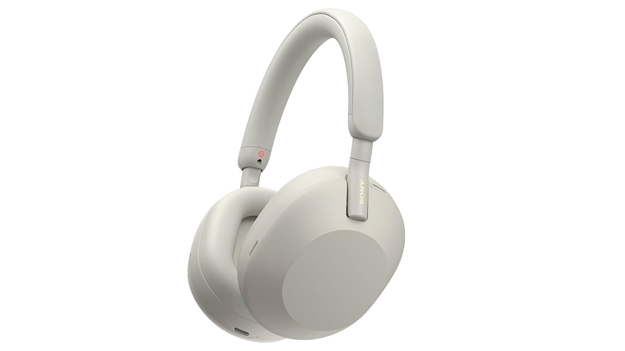 Sony WH-1000XM5: le cuffie più desiderate sono ancora più scontate, minimo storico a 229€, -45% sul listino!