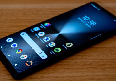 Sony Xperia 1 VI: design più tradizionale e un perfetto cameraphone è servito