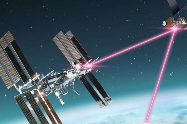 Streaming video 4K tra aereo e ISS nello spazio