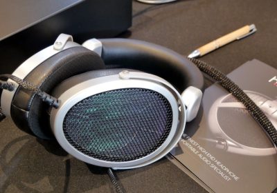 Tra cuffie elettrostatiche e lettori portatili con valvole: le novità di Astell&amp;Kern e HiFiMAN