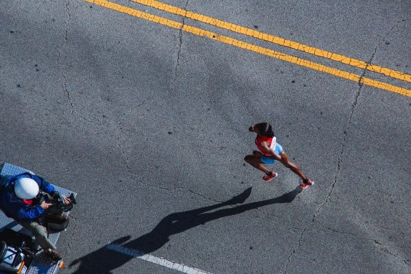 Cameramen durante gli eventi sportivi in diretta, c’è un’AI che li rimuove