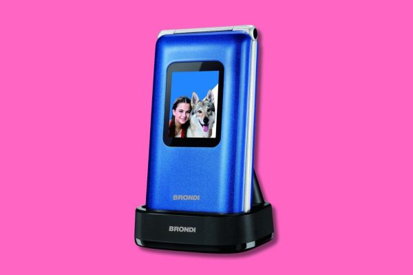 I migliori cellulari per anziani (e per chi non sopporta app e touch screen)