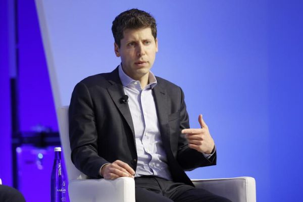 Sam Altman: gli Usa devono agire per battere la Cina nella corsa all’AI