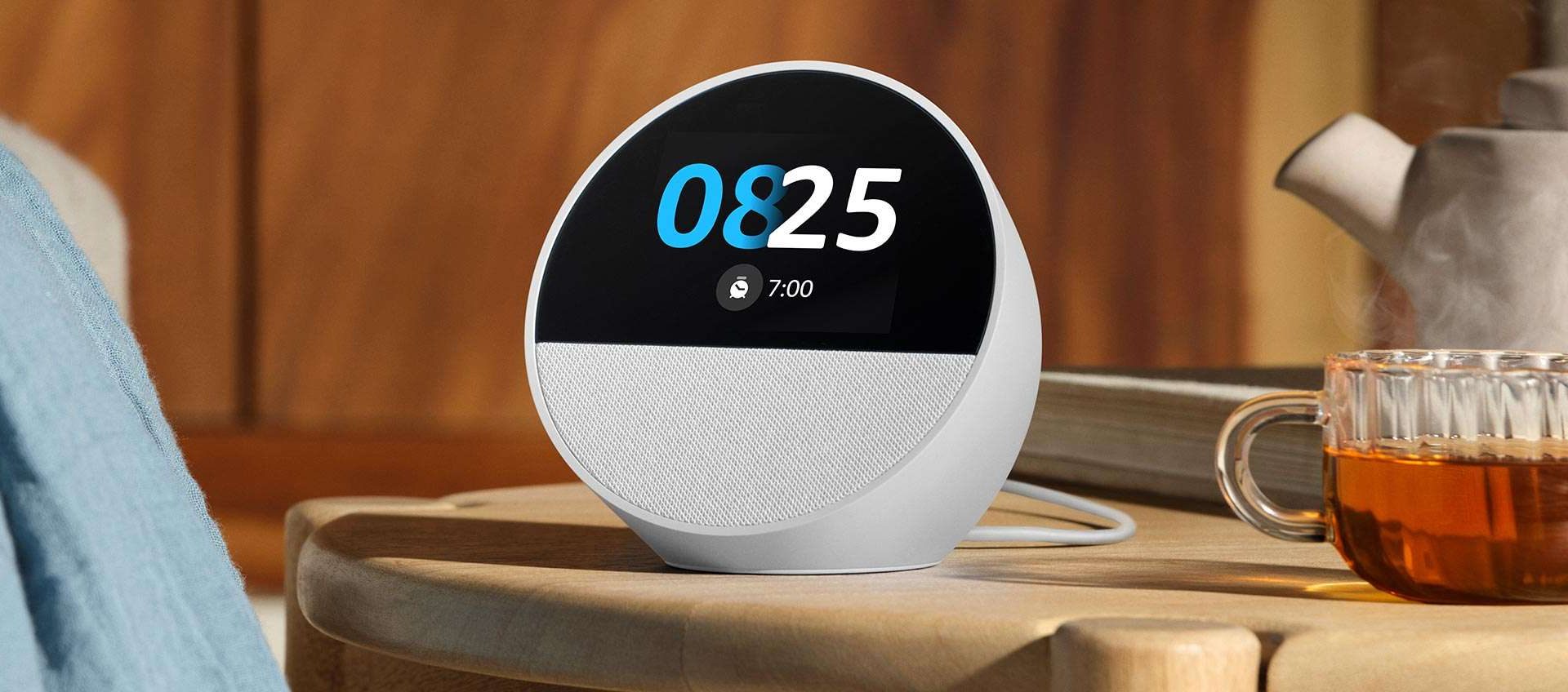 arriva la sveglia intelligente con Alexa