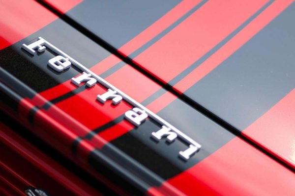 Compra una Ferrari, pagala in criptovalute