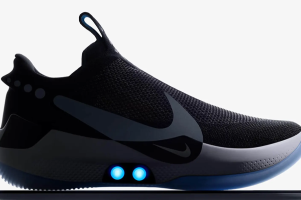 Le Nike autoallaccianti perdono la loro app