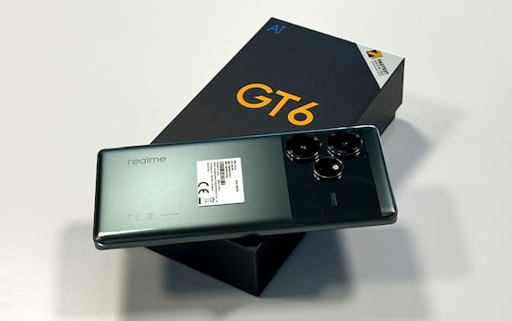 realme GT6: prezzo, caratteristiche, impressioni, prove