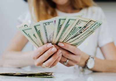 SelfyConto con prelievi e bonifici gratis, canone azzerato e molto altro