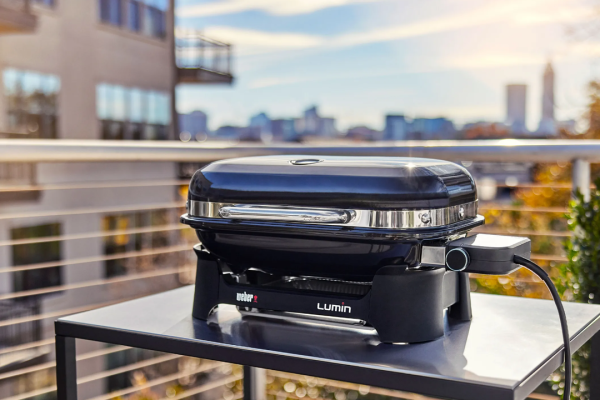Weber Lumin, il barbecue elettrico con il giusto compromesso tra design ed efficienza
