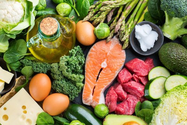 Dieta chetogenica, un delicato equilibrio tra rischi e benefici