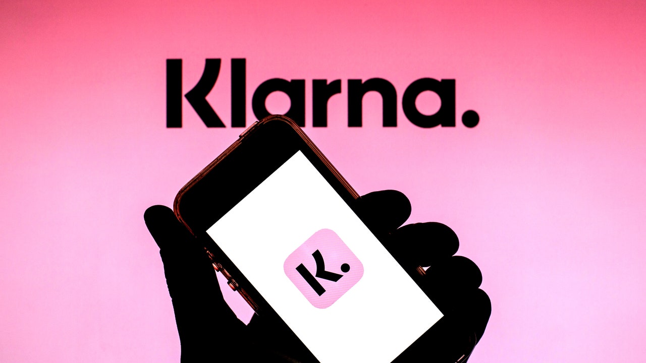 Klarna vuole sostituire metà dei dipendenti con l’AI