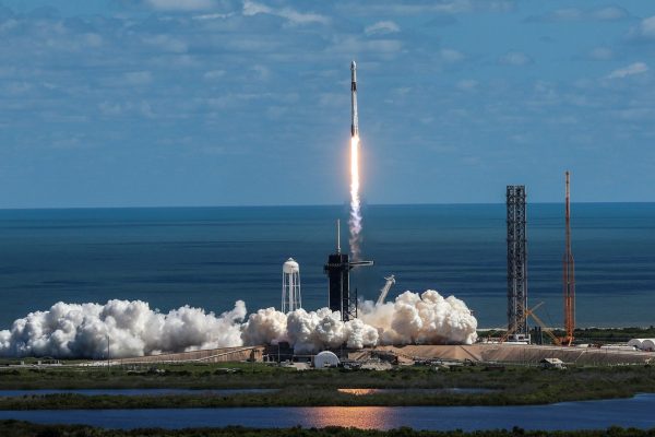 SpaceX, dopo il fallimento del recupero del Falcon 9 i permessi per i lanci sono stati sospesi