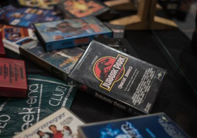 Tra vhs e dvd, viaggio nei videonoleggi d’Italia