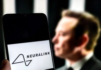 Cosa sappiamo del secondo chip Neuralink impiantato nel cervello di un essere umano