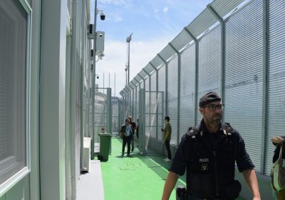 Albania, l’Italia riconosce un massimo di 500 euro per le spese di chi assiste i migranti