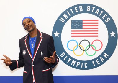 Olimpiadi, Billie Eilish, Snoop Dogg e i Red Hot Chili Peppers chiuderanno i Giochi