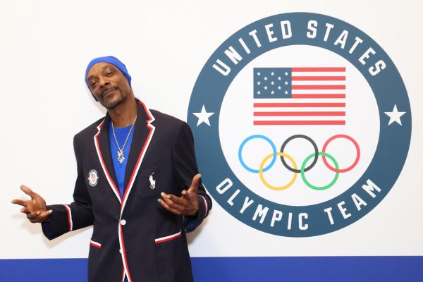 Olimpiadi, Billie Eilish, Snoop Dogg e i Red Hot Chili Peppers chiuderanno i Giochi