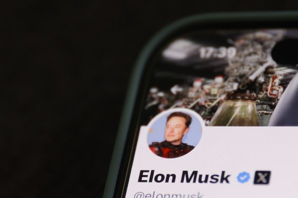 Ora X vuole copiare Zoom, sull’ex Twitter è in test una funzione per le videochiamate