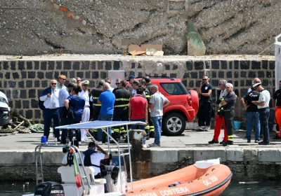 Palermo, le foto dei soccorsi dello yatch naufragato