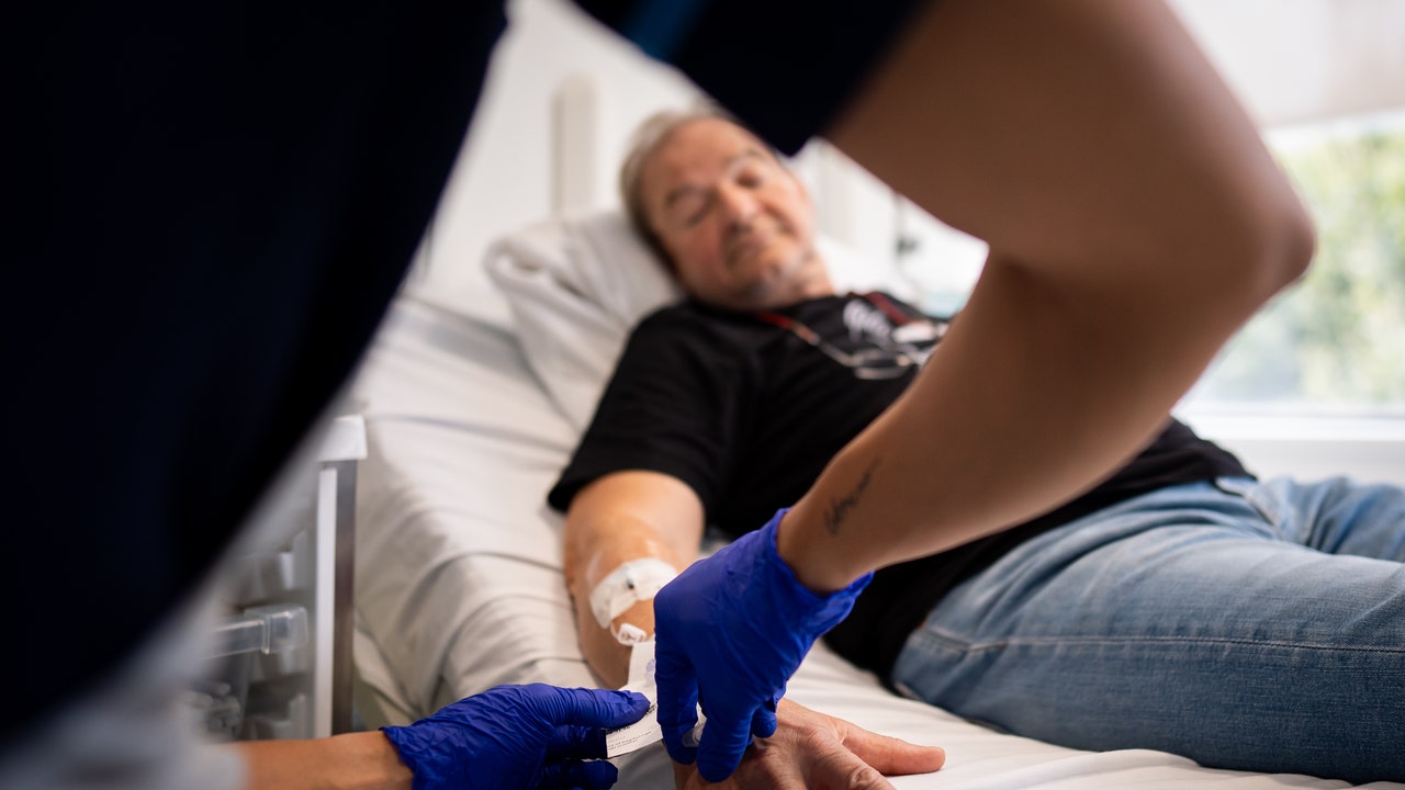 Cancro, è partita la sperimentazione del primo vaccino contro il tumore ai polmoni