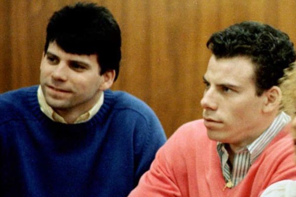 Fratelli Menéndez, l’agghiacciante caso di cronaca nera al centro della nuova serie di Ryan Murphy
| Wired Italia