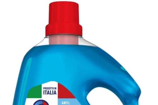 Calgon Power Gel Anticalcare Lavatrice 4 in 1, Anticalcare per Lavatrici, Additivo Anticalcare per Capi Morbidi, 2.25l di Additivo per una Protezione da Calcare, Corrosione, Sporco e Cattivi Odori