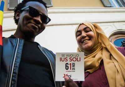 Ius soli, al via la raccolta delle firme digitali per un referendum