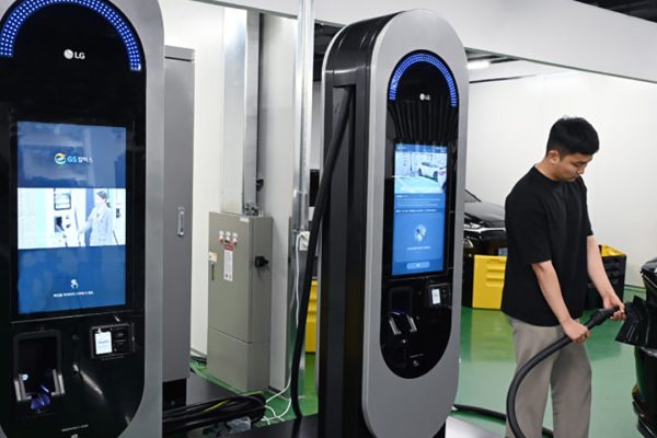 A Seul le colonnine rapide saranno limitate all'80% di carica