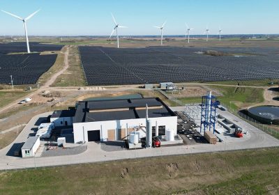 Ammoniaca da fotovoltaico e eolico, il primo impianto nasce in Danimarca