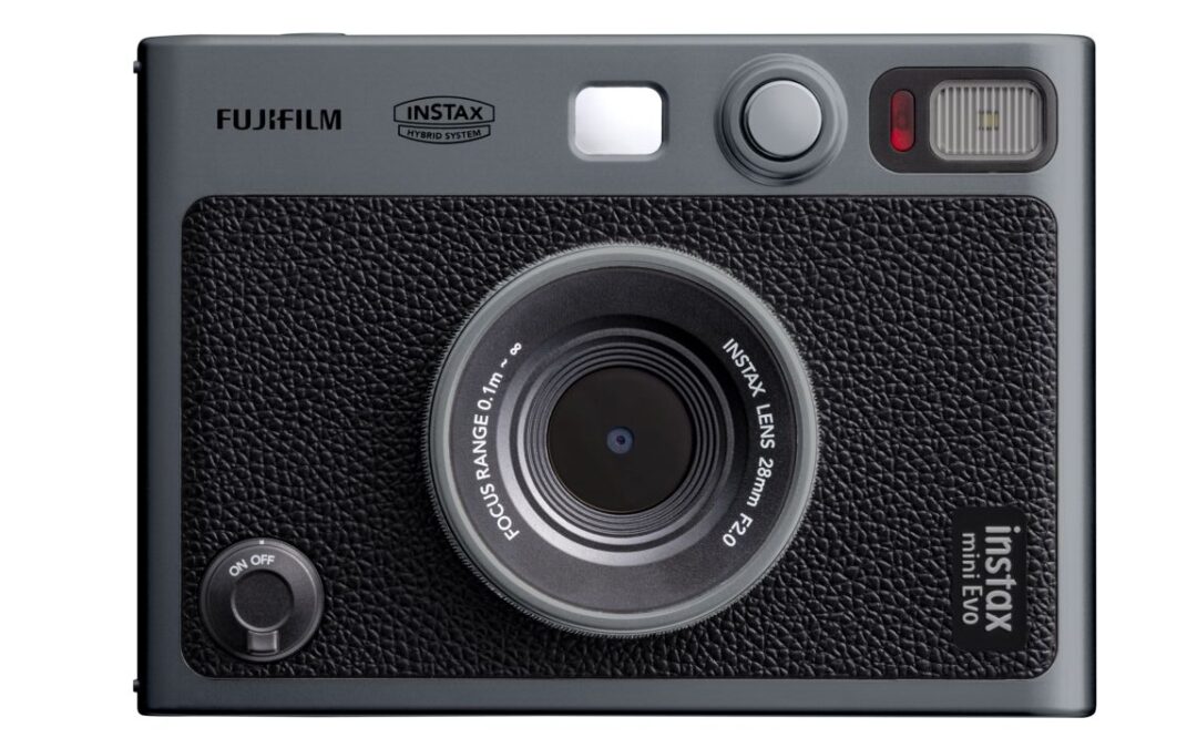 Annunciata la fotocamera istantanea instax mini Evo Limited Edition Fujifilm 90th Anniversary Bundle