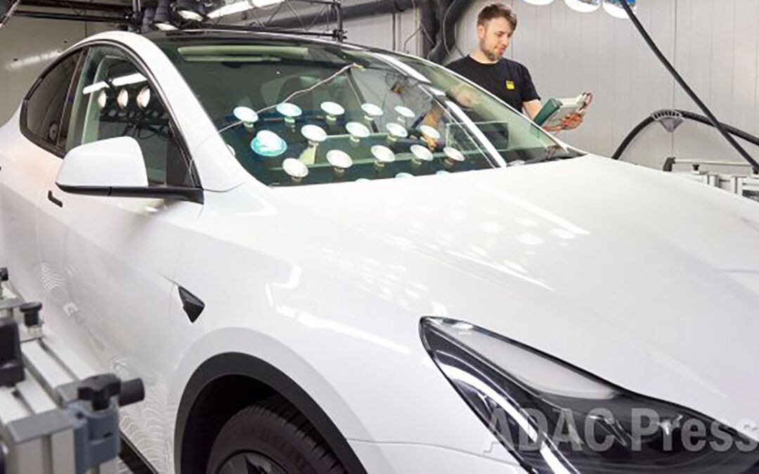 Auto elettrica in coda con aria condizionata? Il test mostra che non c'è rischio di restare a piedi