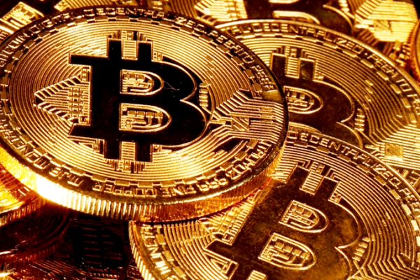 Bitcoin, la profittabilità del mining è scesa al minimo storico