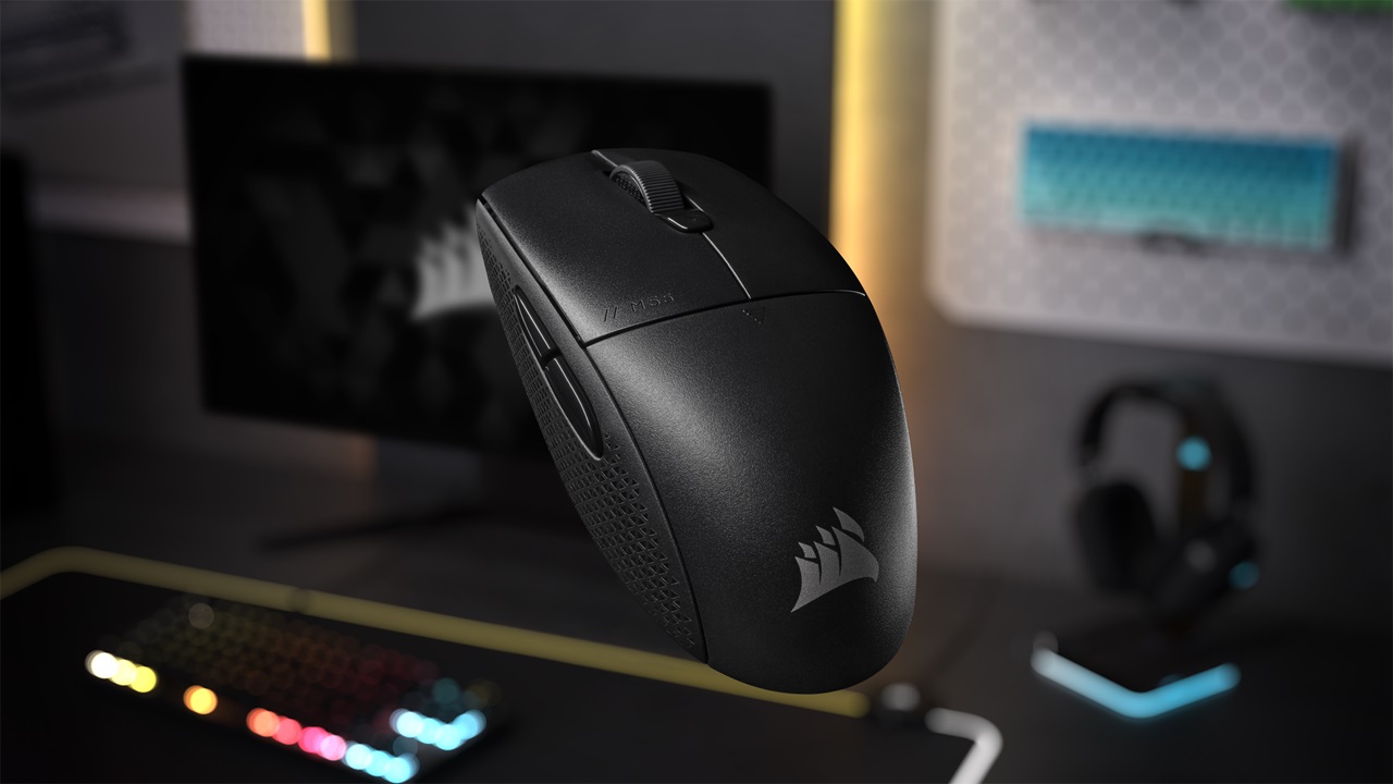 Corsair M55: versatilità e leggerezza per il gaming in mobilità (e non solo)