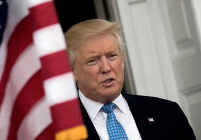 Donald Trump: "Elon Musk è un amico, ma no alle auto elettriche per tutti"