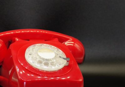 Il suicidio di una persona famosa può diventare contagioso?