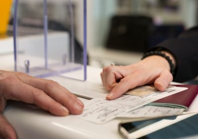 Passaporto in posta, da oggi anche in tre grandi città