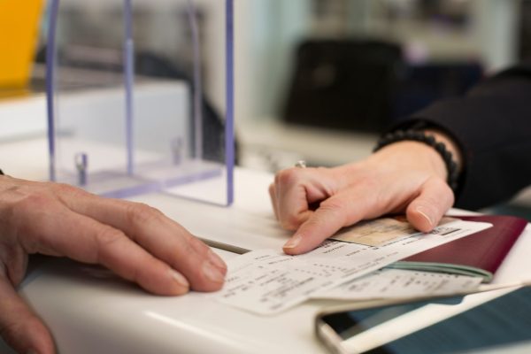 Passaporto in posta, da oggi anche in tre grandi città