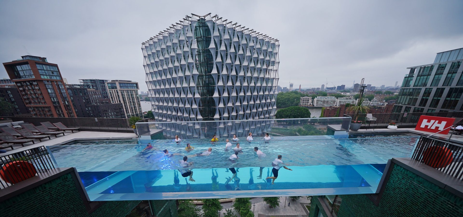 Piscine, le più strane del mondo