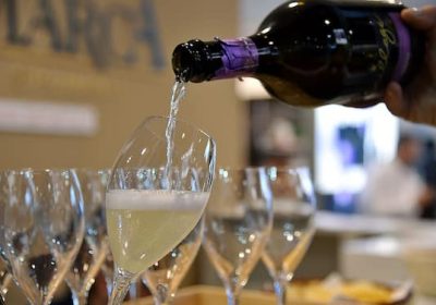 Prosecco, arriva l’intelligenza artificiale contro le contraffazioni