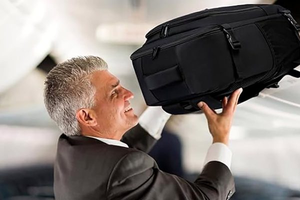 I consigli di chi viaggia tanto: zaini, battery bank, alimentatori e molto altro, sfruttando le offerte Amazon