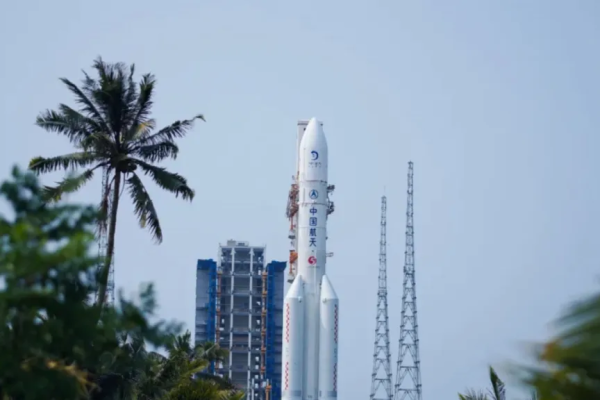 Entrano in orbita i primi satelliti dello Starlink cinese