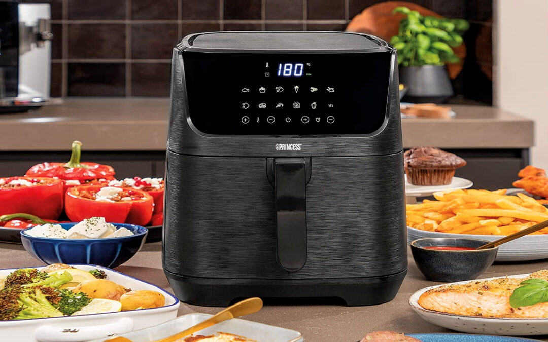 La airfryer Cecotec Bombastik da 6L scende da 99€ a 54€, -45%! Ma attenzione anche alle altre in offerta