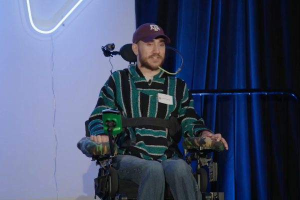 Neuralink, il paziente uno impara le lingue e la matematica, sperando di poter completare gli studi universitari